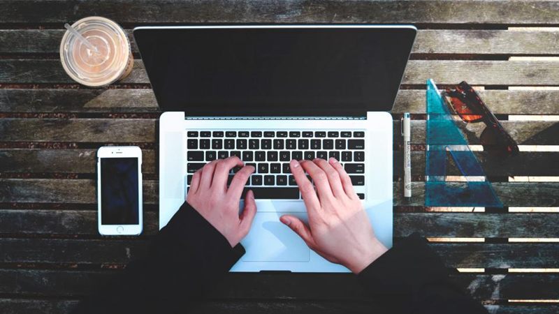Kinh nghiệm luyện thi Aptis online hiệu quả cho người mới bắt đầu